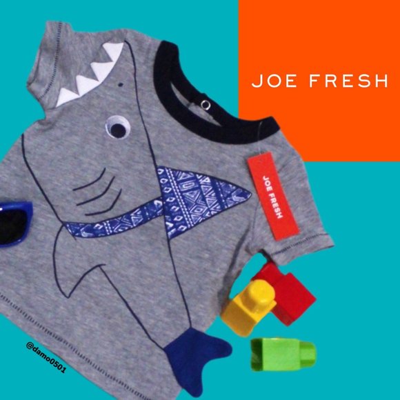 NWT Boys Joe Fresh Gray 3D Shark Fin Graphic Tee - Picture 1 of 8
